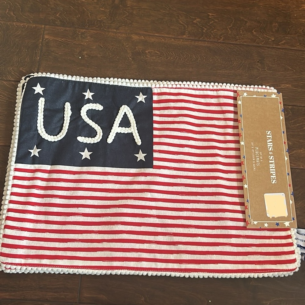 Stars & Stripes Set Of 4 Red White Blue Placemats Quilted American Flag USA New